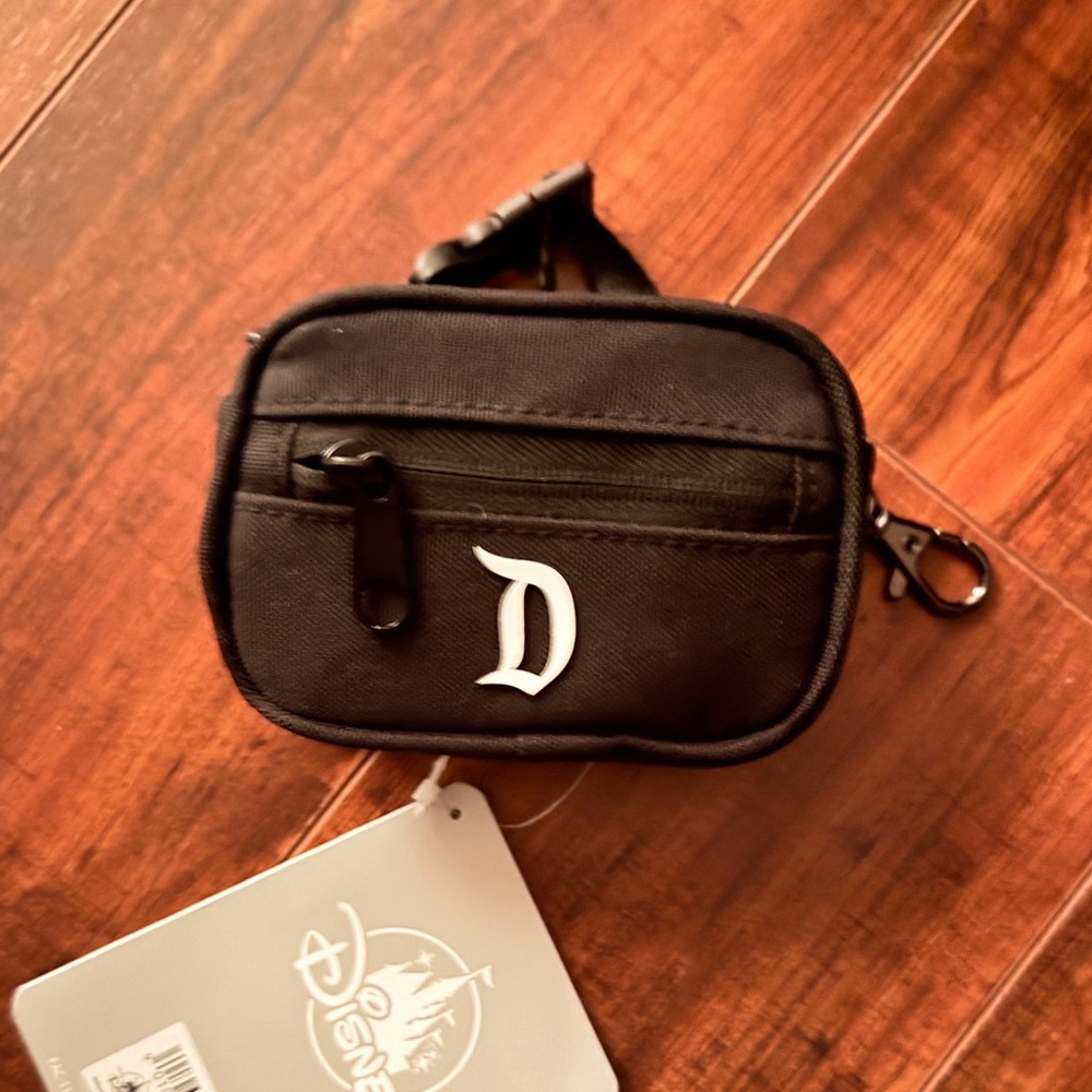 DISNEY PARKS MICRO MINI FANNY PACK BLACK KEYCHAIN CHARM